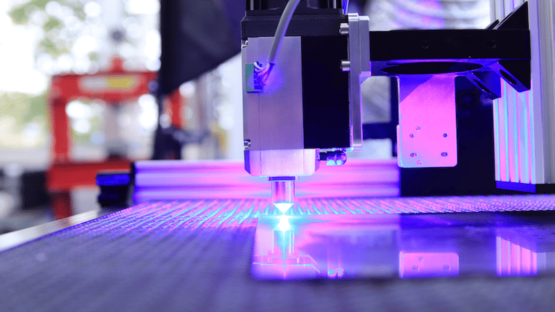 Glazen snijvervoringen: toepassing van lasersnijmachines in de glasverwerkingsindustrie