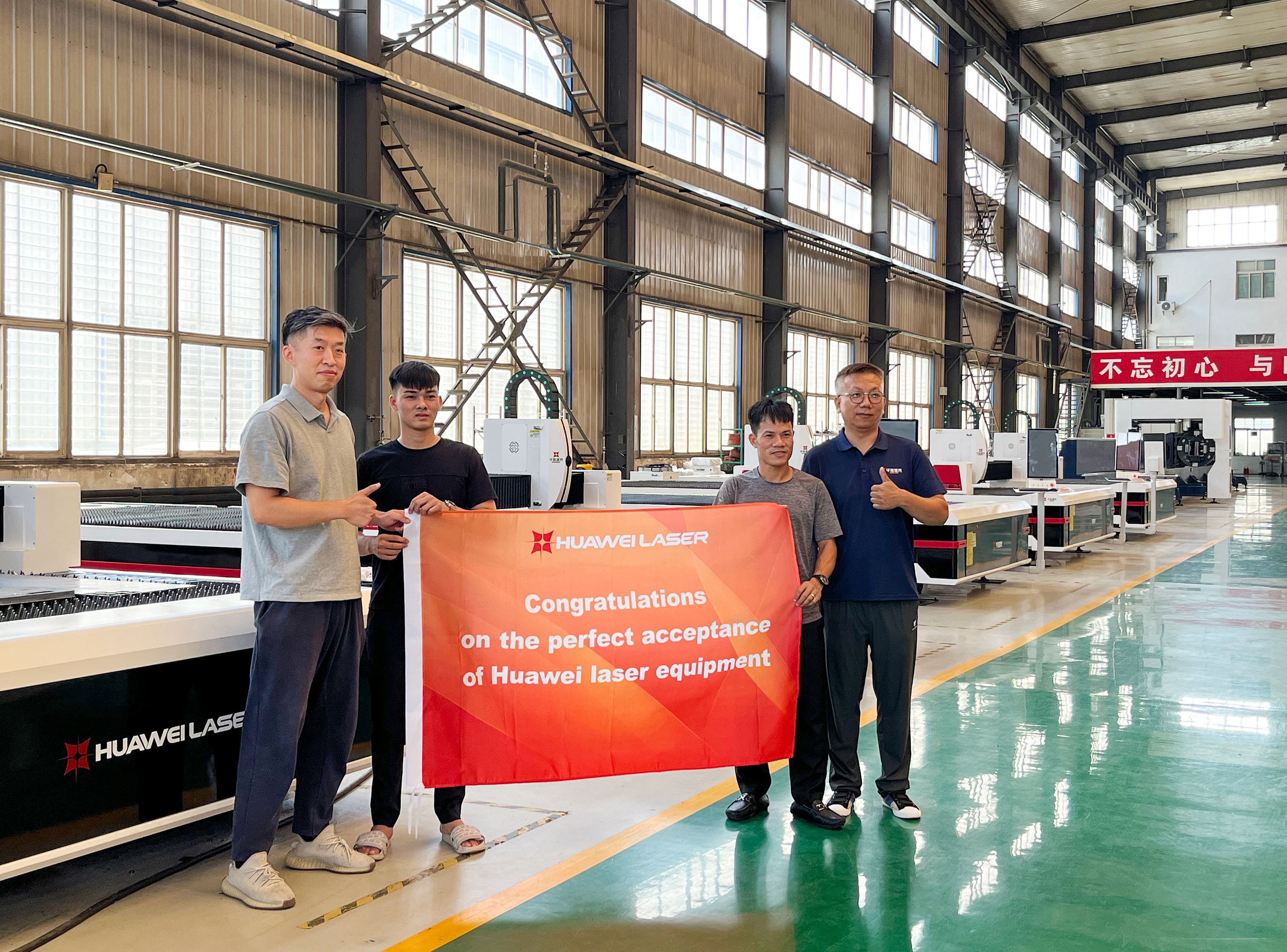 Succesvolle levering van 6000W 6020 lasersnijder aan Vietnam